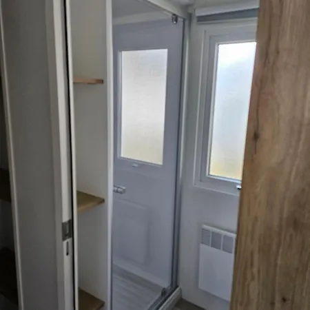 Le Bois Dormant * סן ז'אן דה מון