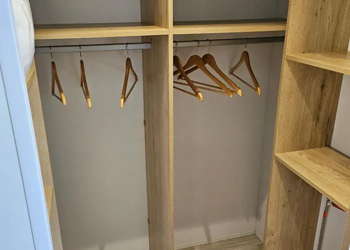 Le Bois Dormant * סן ז'אן דה מון