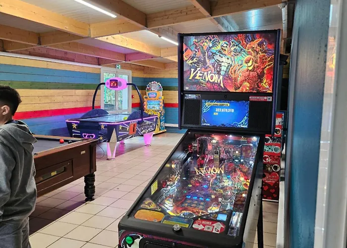 Le Bois Dormant * סן ז'אן דה מון